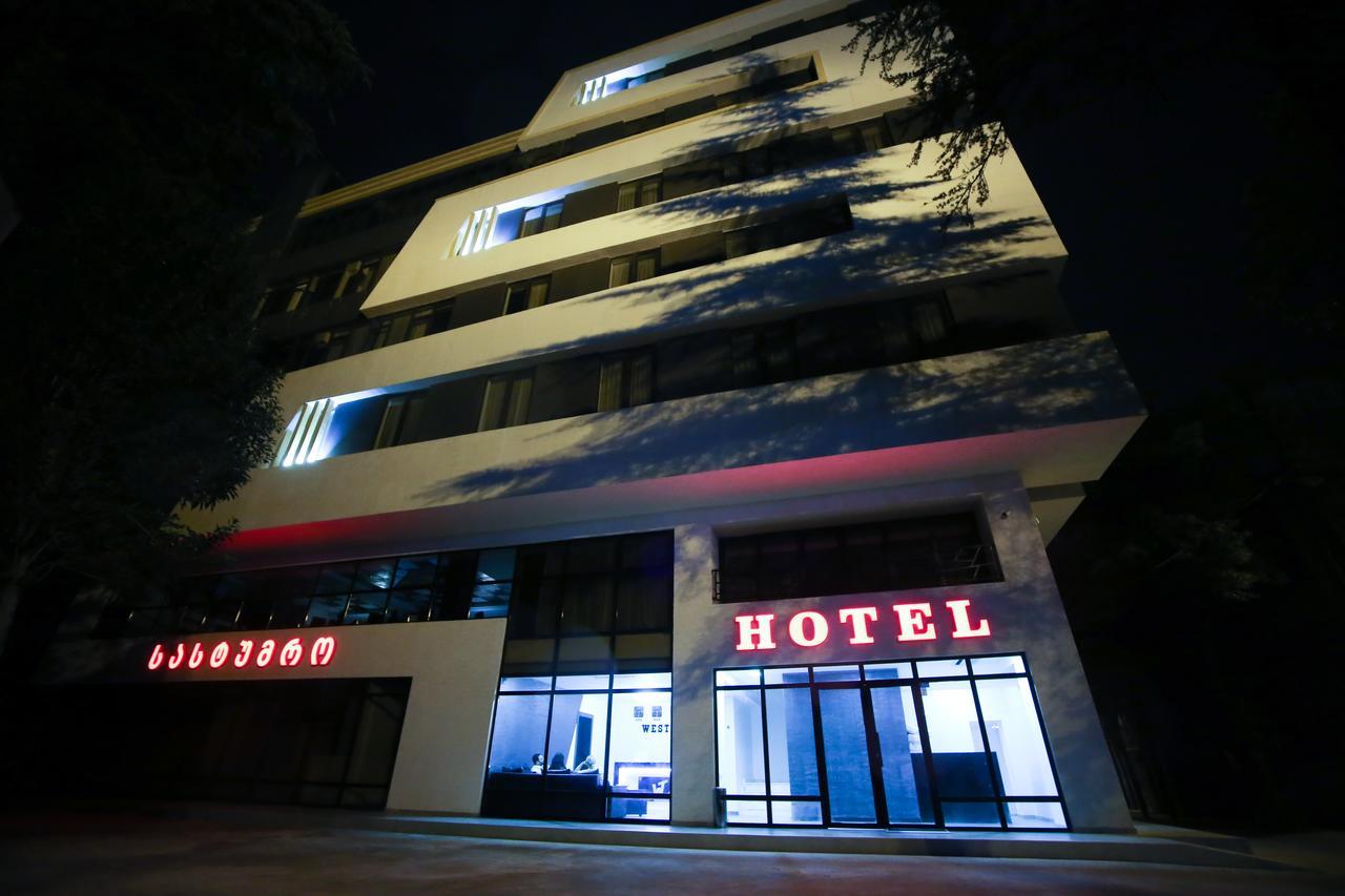 West Tower Hotel Koutaïssi Extérieur photo
