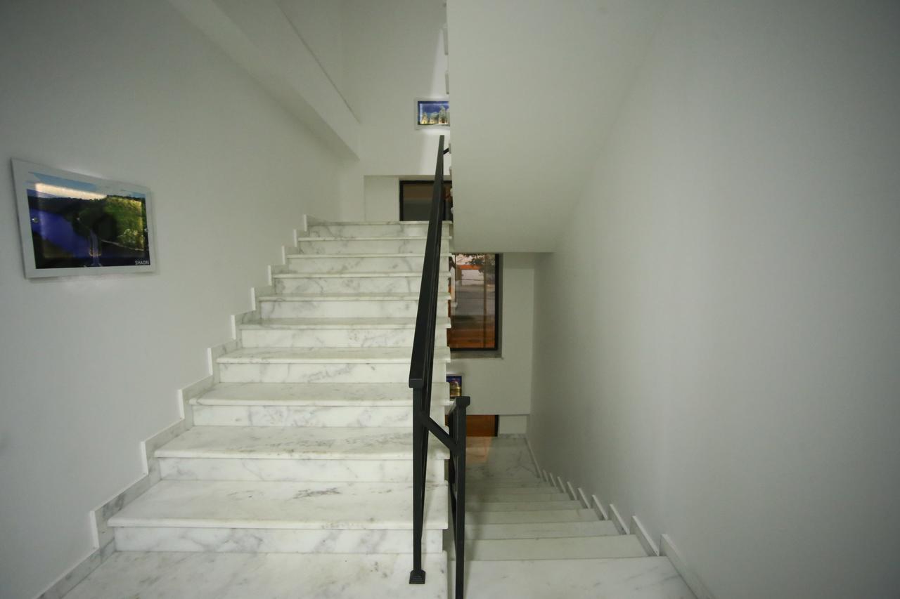 West Tower Hotel Koutaïssi Extérieur photo