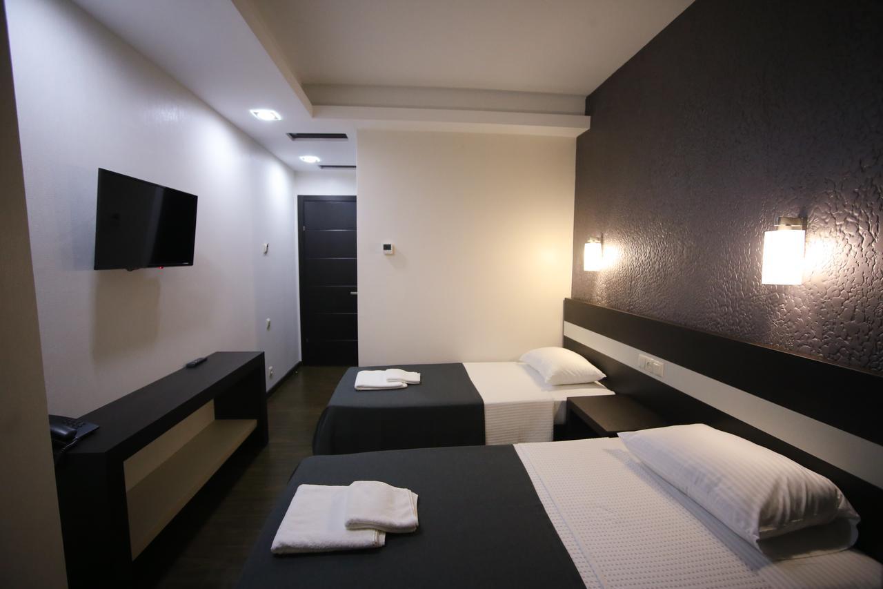 West Tower Hotel Koutaïssi Extérieur photo