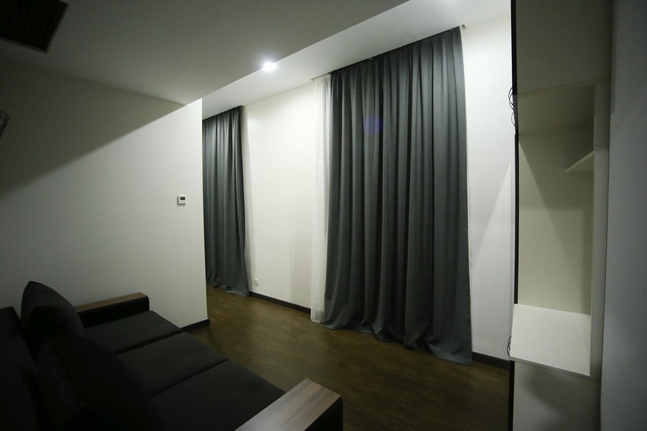 West Tower Hotel Koutaïssi Extérieur photo